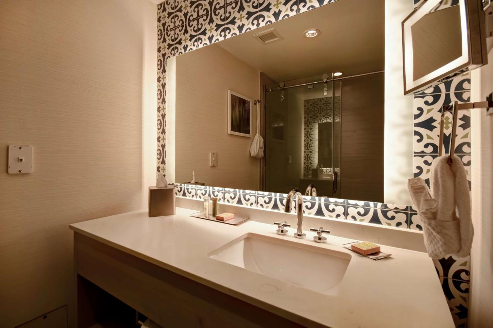Doubletree By Hilton Oceanfront Βιρτζίνια Μπιτς Εξωτερικό φωτογραφία
