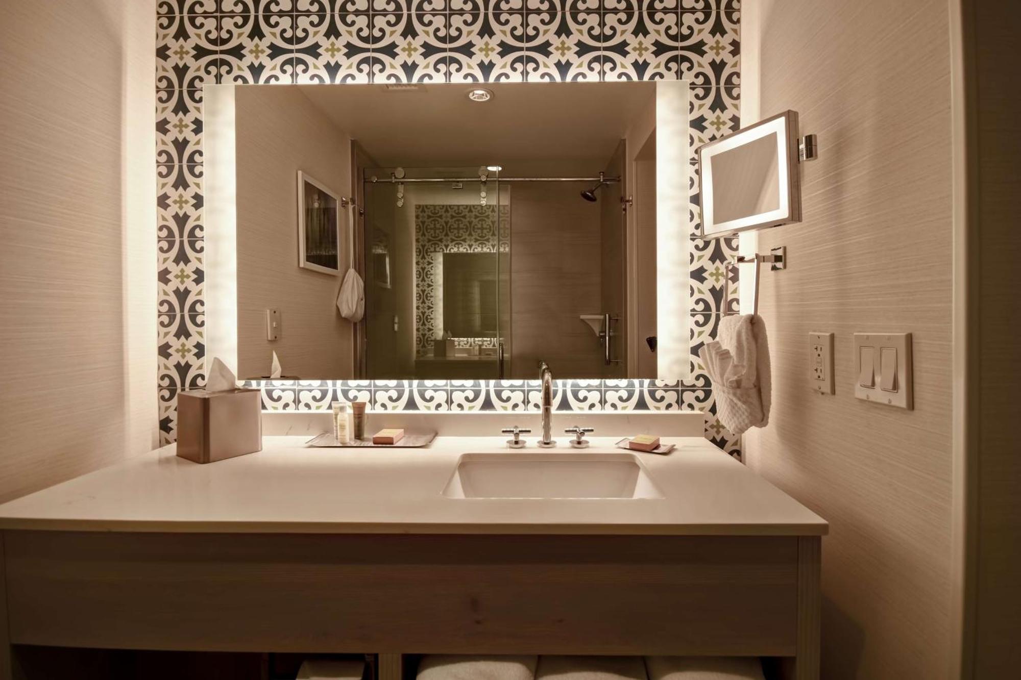 Doubletree By Hilton Oceanfront Βιρτζίνια Μπιτς Εξωτερικό φωτογραφία