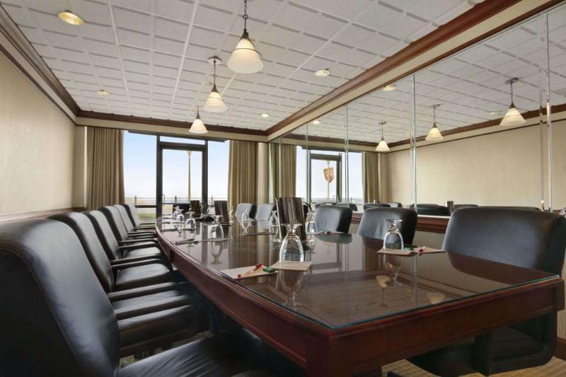 Doubletree By Hilton Oceanfront Βιρτζίνια Μπιτς Εξωτερικό φωτογραφία